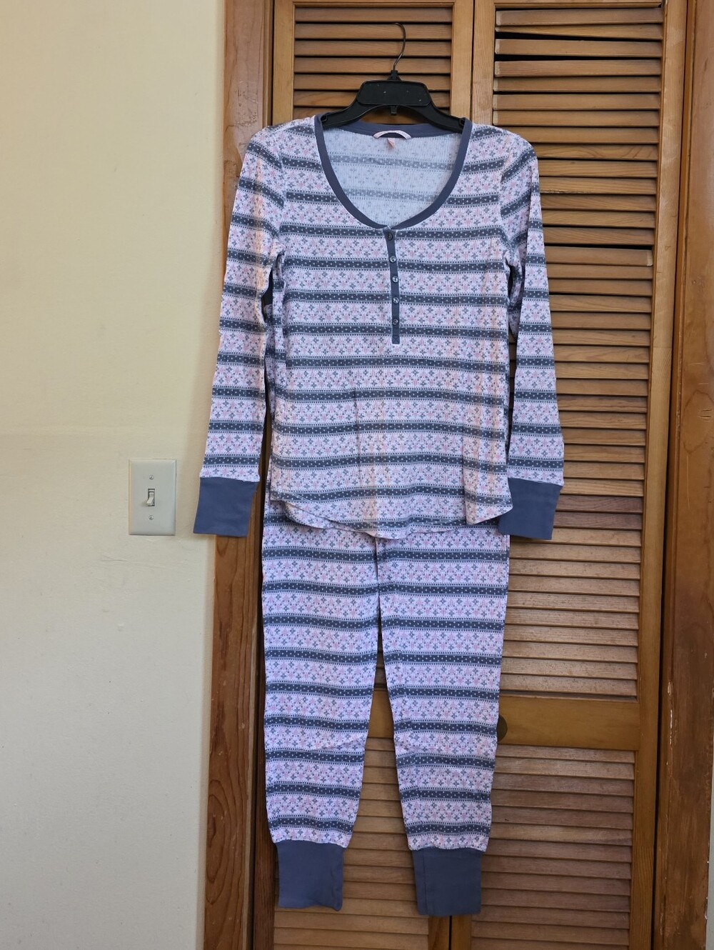 EUC Victoria's Secret Rib-knit Henley Loungewear Top and Bottom Size Medium